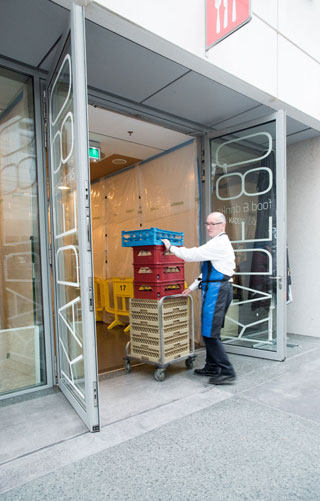 Veel rijdend materieel ook bij de restaurants